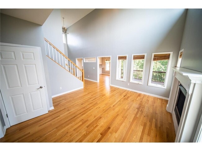 Building Photo - 5182 Southern Ridge Ln SW