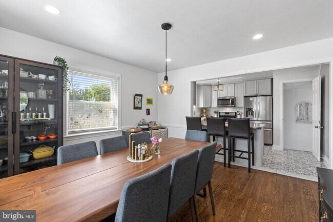 Building Photo - 4500 Eastway Ct