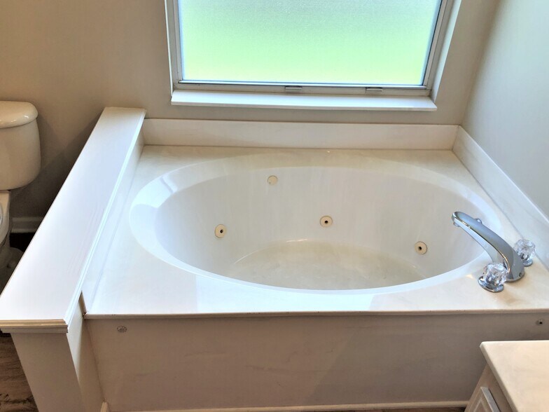 Building Photo - 1773 Dartmouth Dr