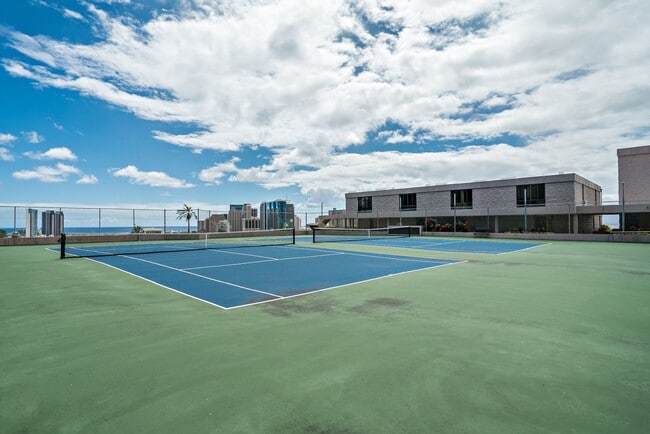 Building Photo - Dowsett point