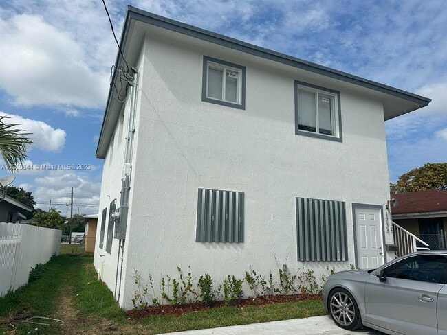 Building Photo - 1735 NW 64th St