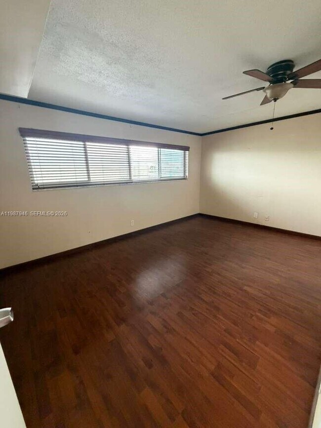 Building Photo - 200 Waterway Dr S