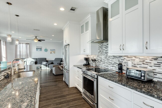 Building Photo - 12940 John Reynolds Rd