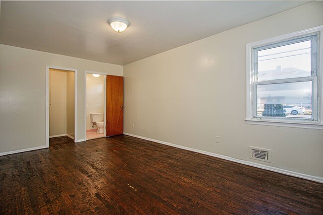 Building Photo - 8922 Avenue L