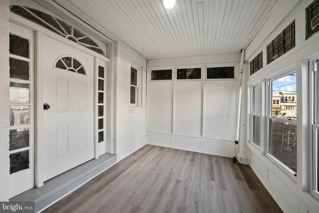 Building Photo - 312 E Eleanor St