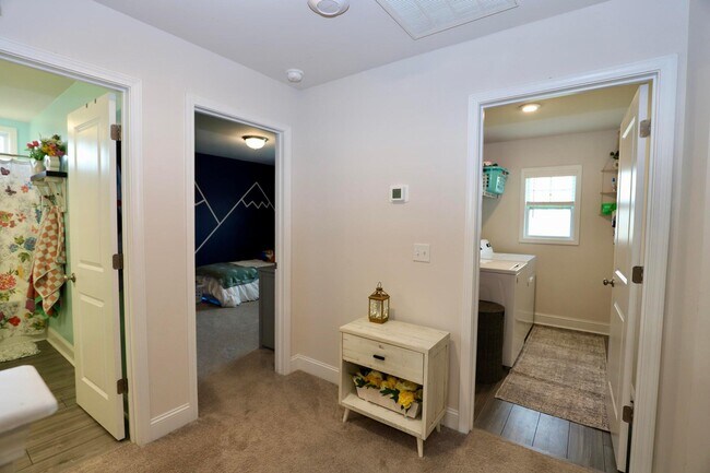 Building Photo - 835 Curlew Cir