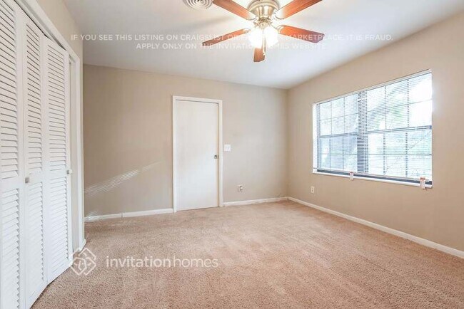 Building Photo - 506 E Hilda Dr