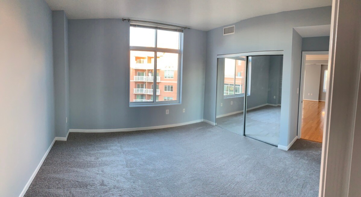Building Photo - 3101 N Hampton Dr