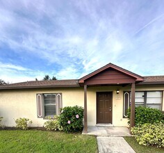 Building Photo - MOVE IN SPECIAL- Lovely 2/2 Duplex Home for Rent in St. Cloud