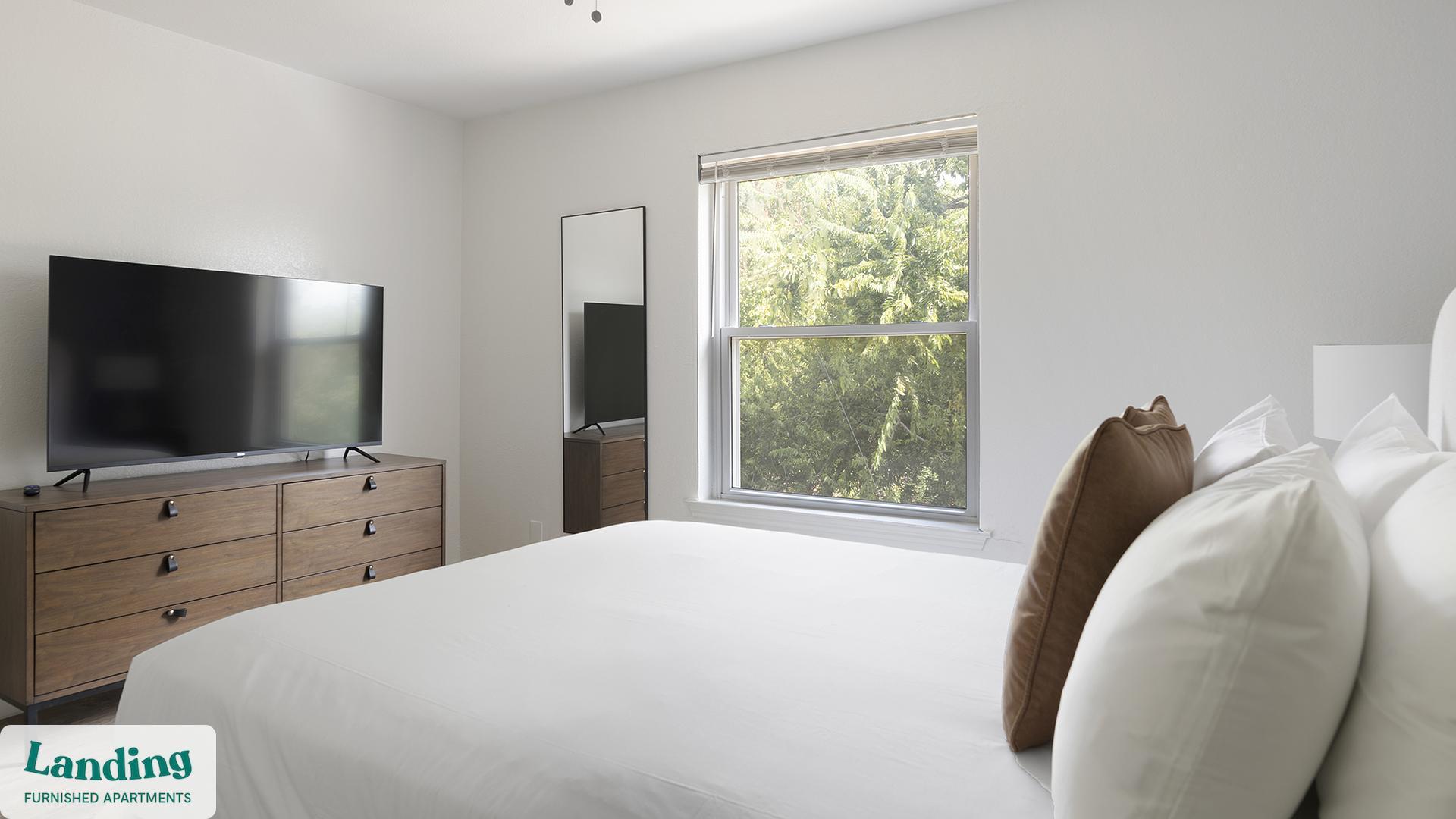 Building Photo - 1225 E Pleasant Run Rd