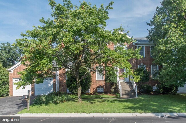 Building Photo - 14114 Silent Wood Way