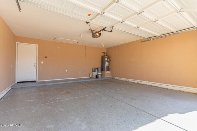 Building Photo - 19011 N 12th Dr