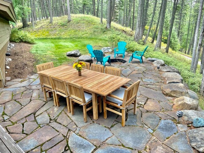 Building Photo - Hidden Whitefish Lake 3 bedroom Furnished ...