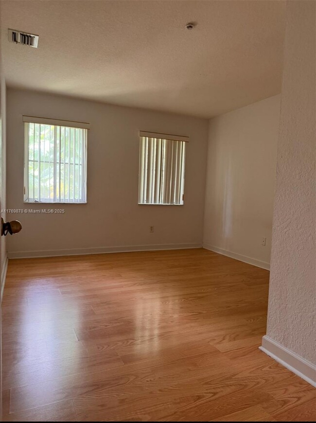 Building Photo - 4405 SW 160th Ave
