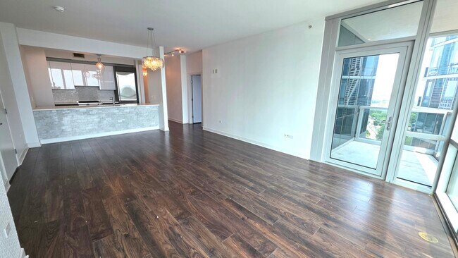 Building Photo - 1201 S Prairie Ave
