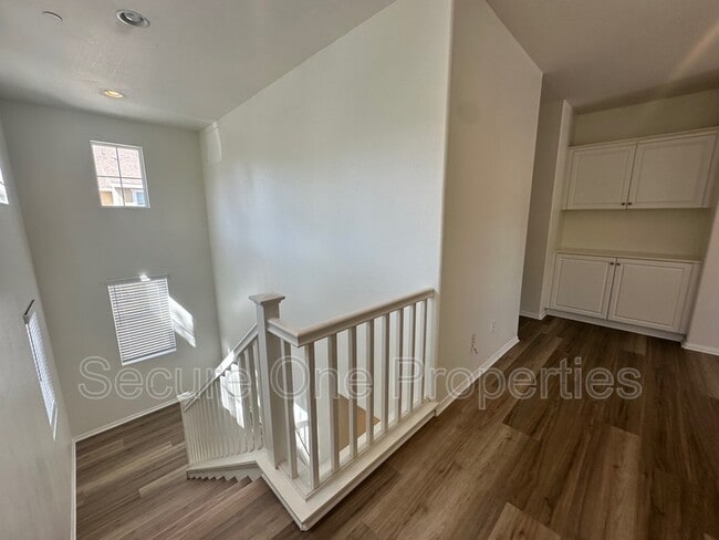 Building Photo - 3003 Shenandoah Dr