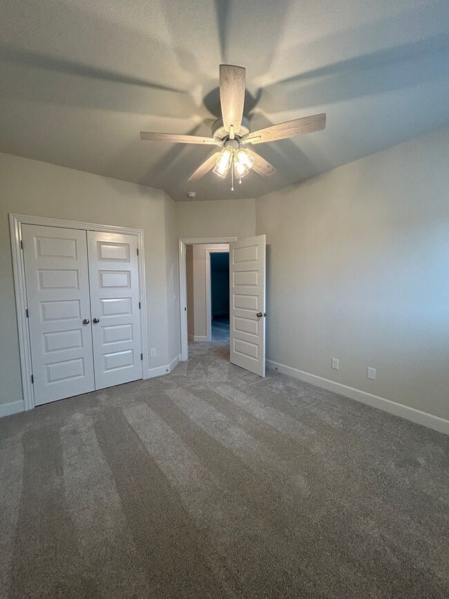 Building Photo - Beautiful Modern Home in Pea Ridge!