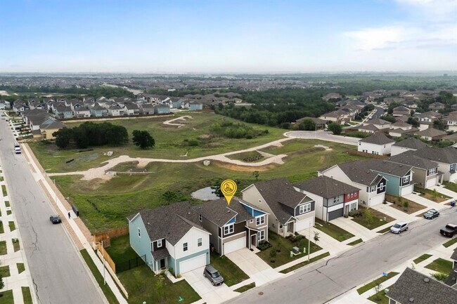 Building Photo - 2902 Tavern Dr