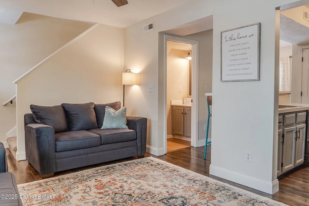Building Photo - 12207 Hideaway Ct