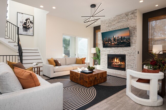 Building Photo - 913 Thompson St