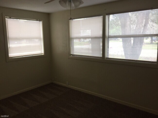 Building Photo - 3 br, 1 bath House - 4501 Aspen St