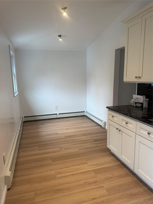 Building Photo - 21 Continental Pl