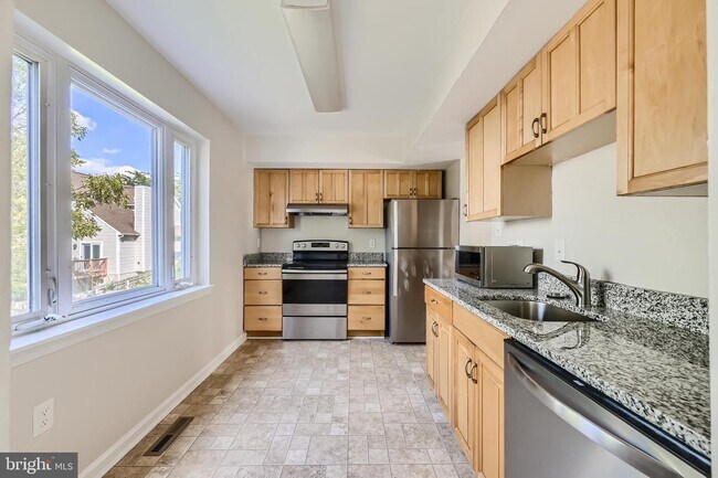 Building Photo - 15615 Plaid Dr