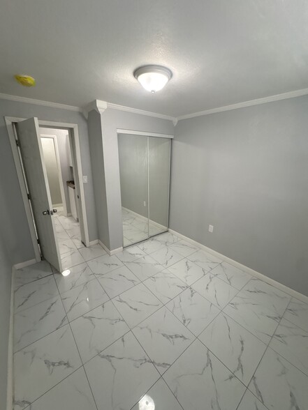 Building Photo - 545 SW 10th St