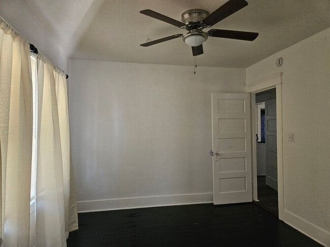 Building Photo - 1964 Gaston St