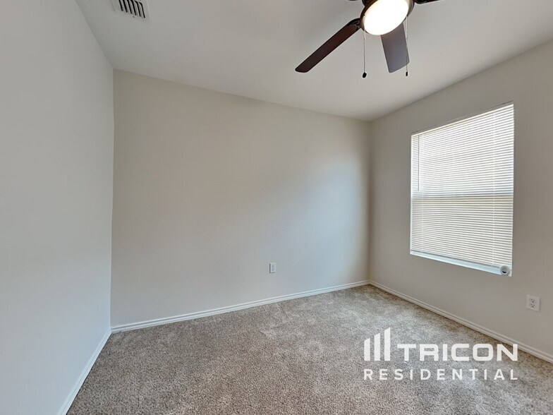 Building Photo - 1125 Waggoner Dr