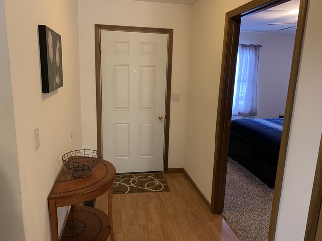 Building Photo - 1037 Ridge St