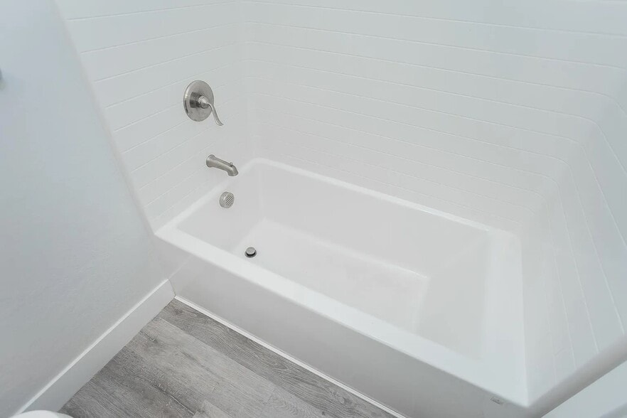 Building Photo - 1741 S Dandelion St