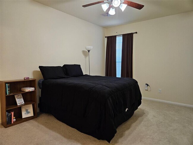 Building Photo - 17018 Taffaine Dr