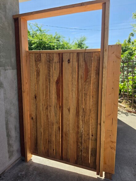 Building Photo - 6824 Le Mans Ave