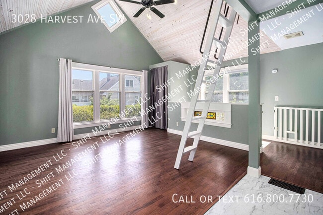 Building Photo - 3028 Harvest Ave SW