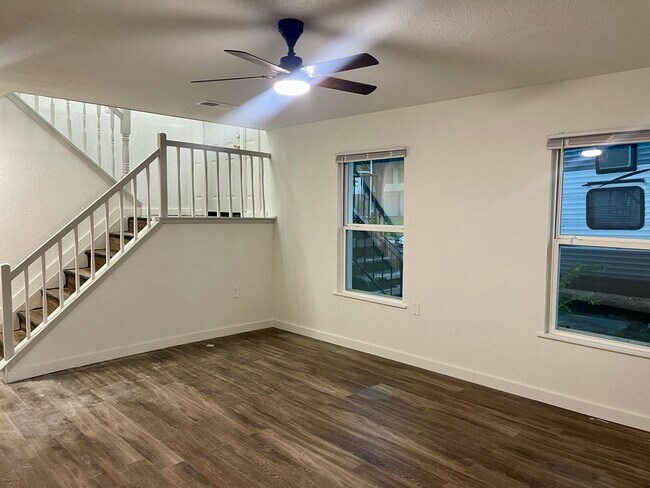 Building Photo - 5819 Flax Bourton St
