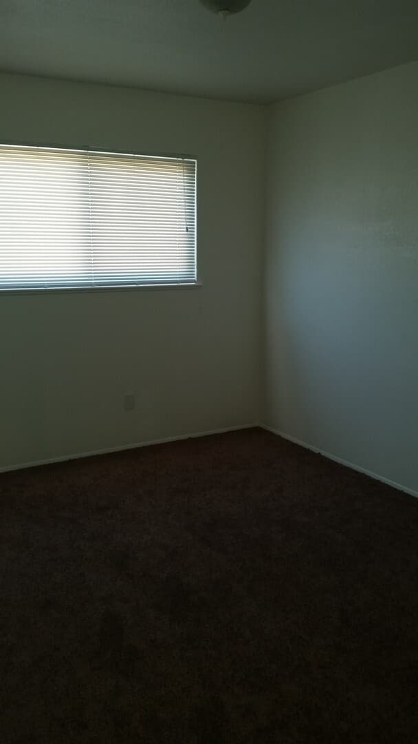 Building Photo - Lovely Home