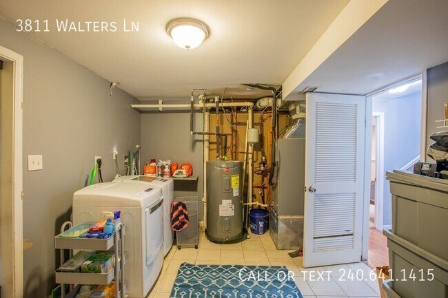 Building Photo - 3811 Walters Ln