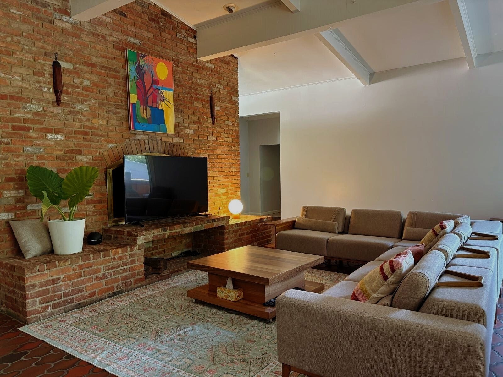 Building Photo - 550 Valewood Ln