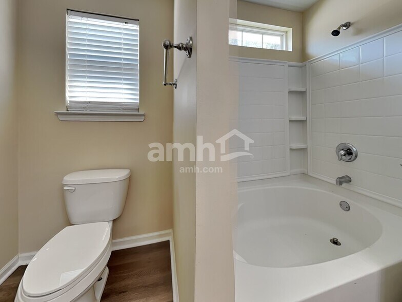 Building Photo - 134 Aquinnah Dr