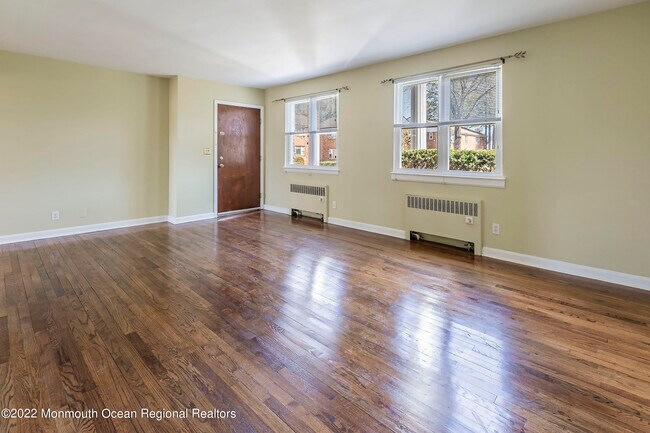 Building Photo - 142 South St