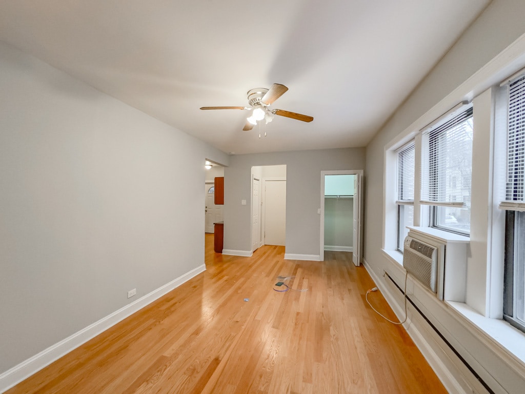 Building Photo - 3739 N Pine Grove Ave