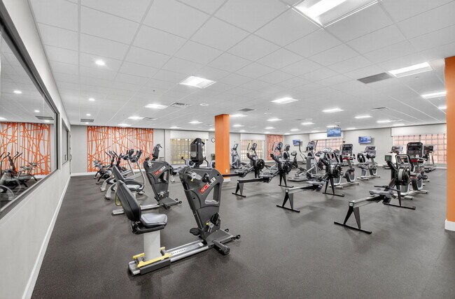 Building Photo - 2035 Ainslie C