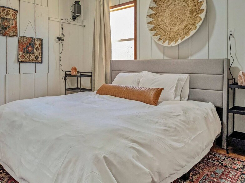 Building Photo - 169 E 100 N