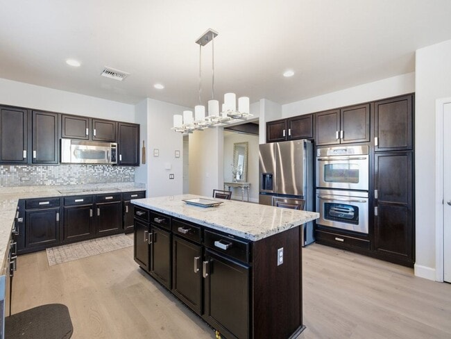Building Photo - Spacious Cul-de-Sac Living with Modern Comforts & Community Perks