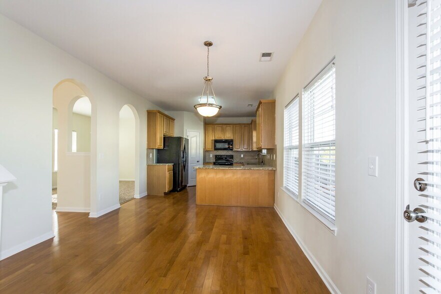 Building Photo - 4059 Clover Rd NW