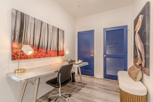 Building Photo - 525 Parkway Dr NE