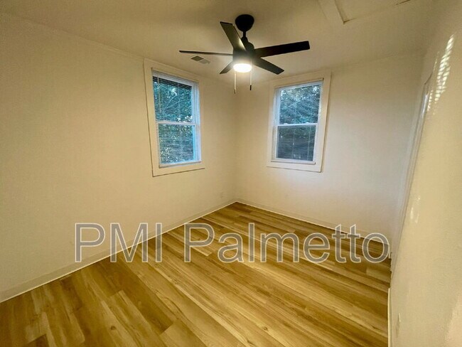 Building Photo - 2205 Harper St