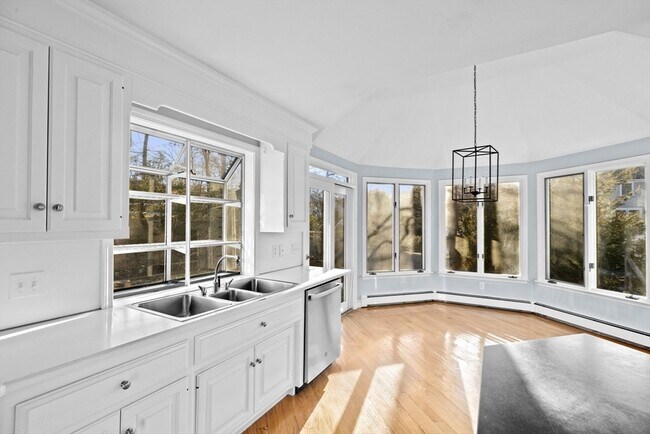 Building Photo - 17 Haystack Ln