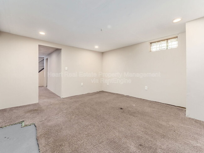 Building Photo - 1621 Sullivant Ave